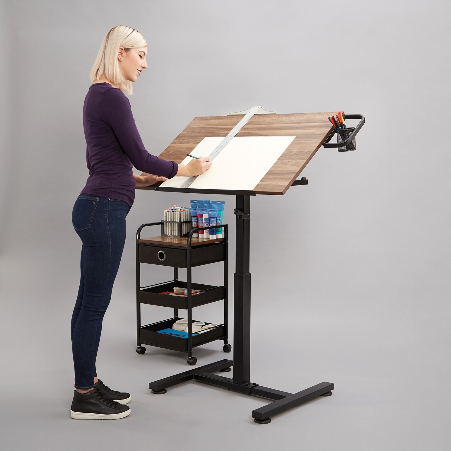 artist standing desk