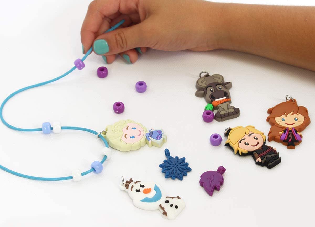 disney frozen 2 deluxe sparkling necklace activity set