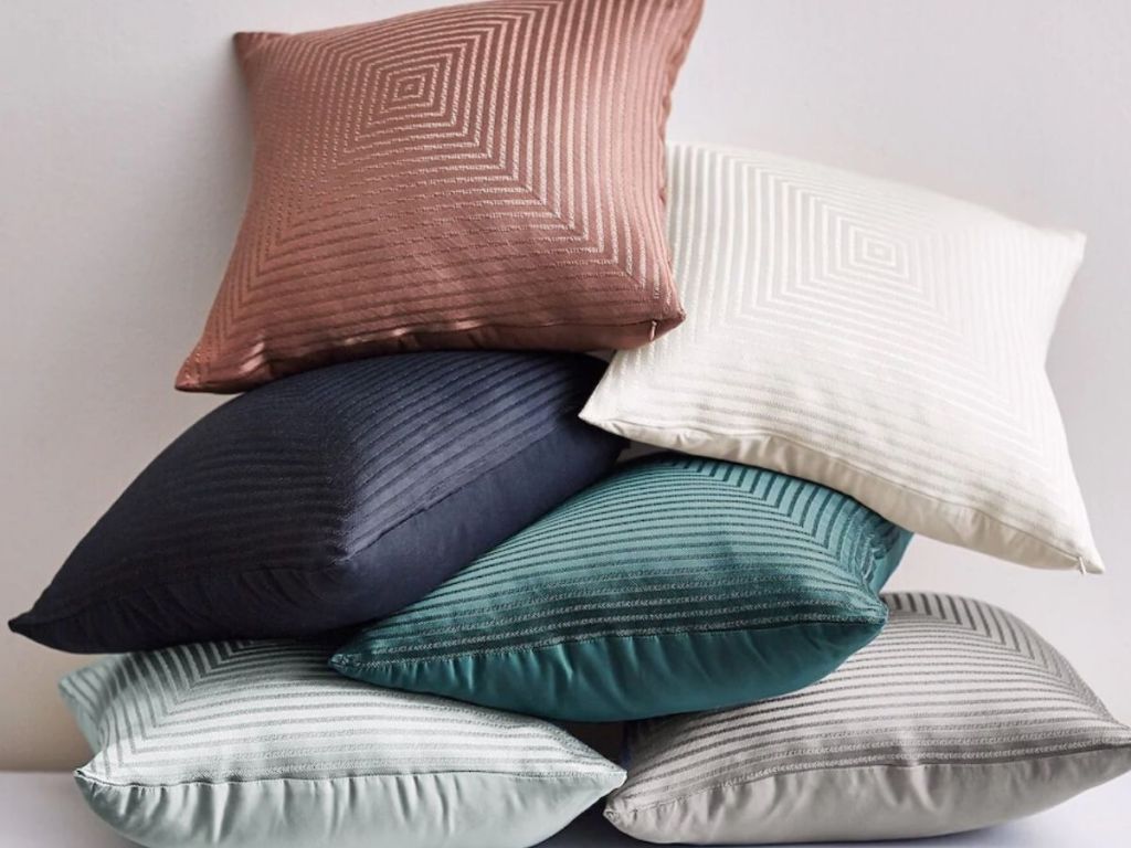stack of throw pillows 