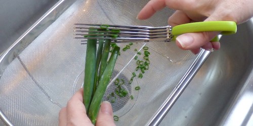 This Clever Kitchen Gadget From Amazon Will Safely Dice Fresh Herbs in Seconds