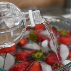 3 Best Hacks to Extend the Life of Fresh Strawberries