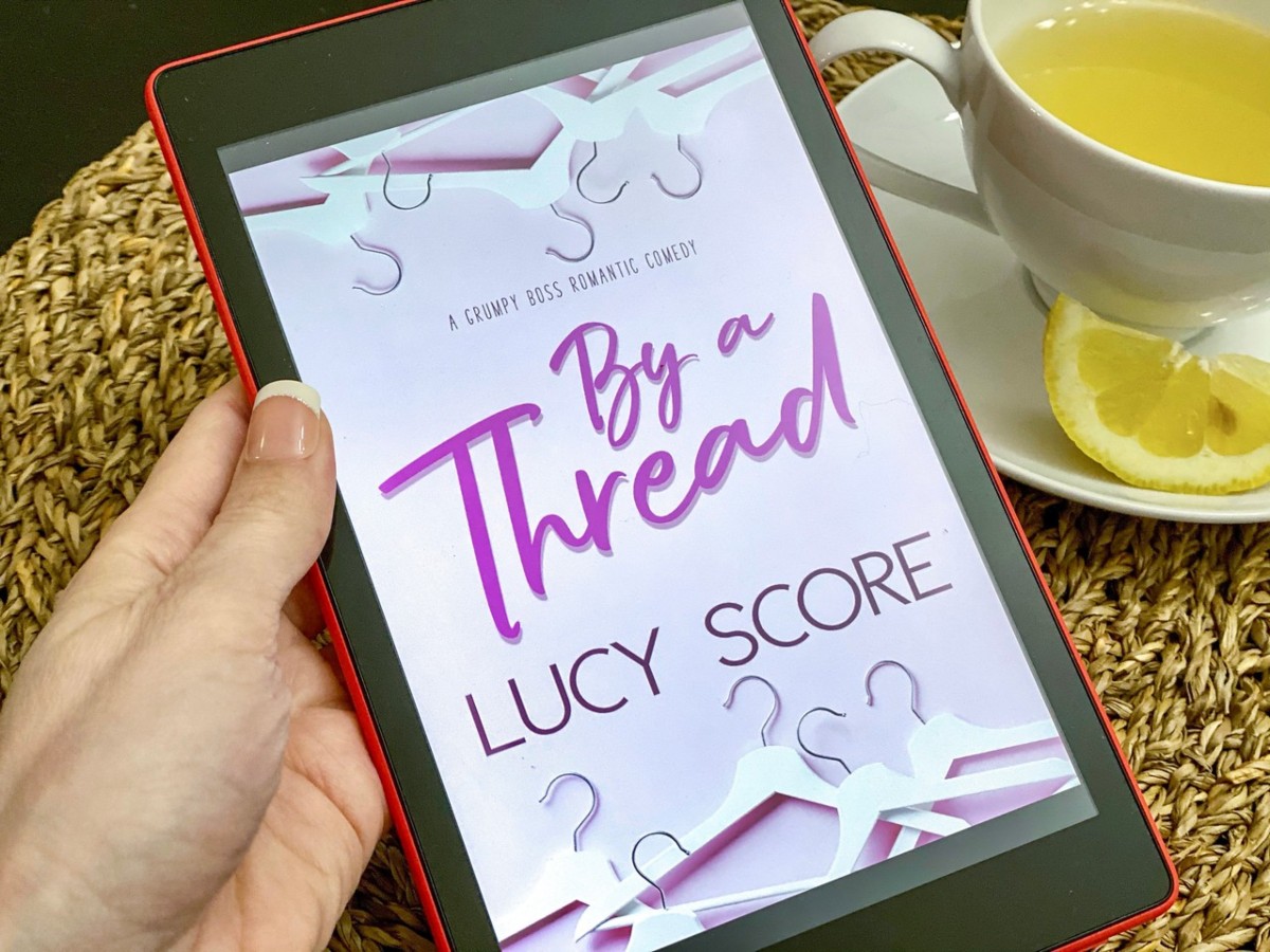 Lucy Score Books Amazon Book Review By A Thread By Lucy Score In 2020 Book 4739