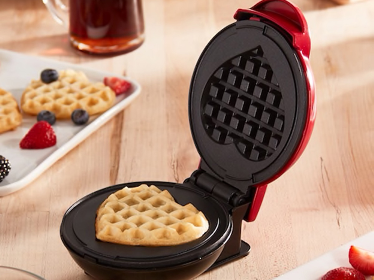 target dash waffle maker