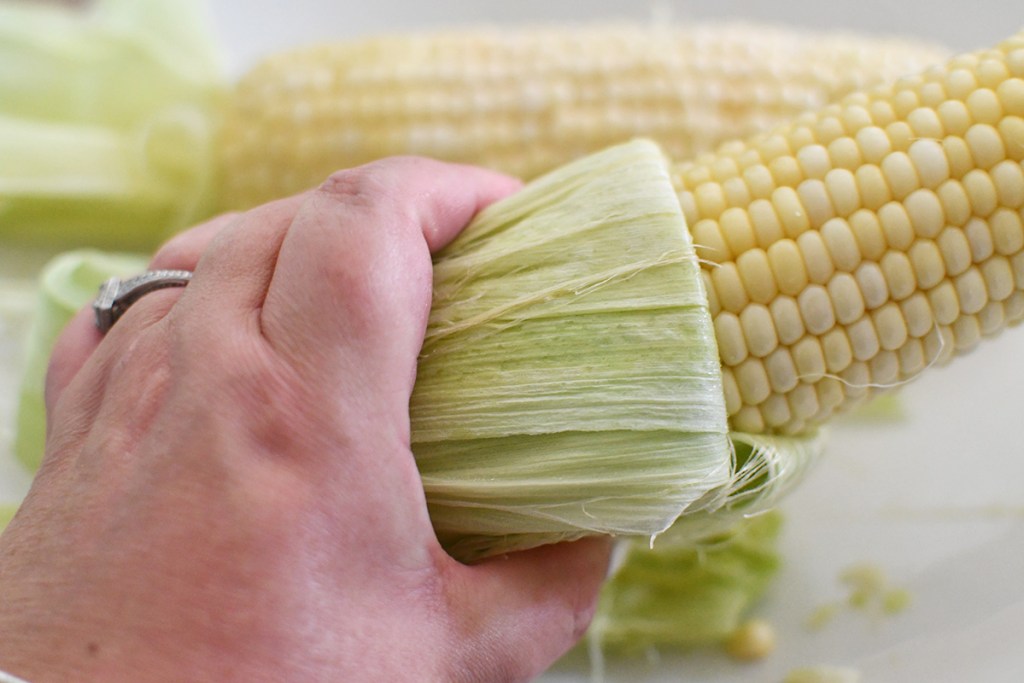 husking corn in microwave