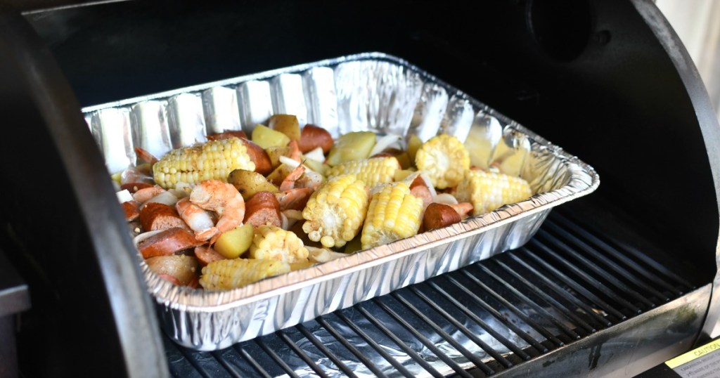 Sheet Pan Shrimp Boil In The Grill  ?resize=1024%2C538&strip=all?w=700&strip=all