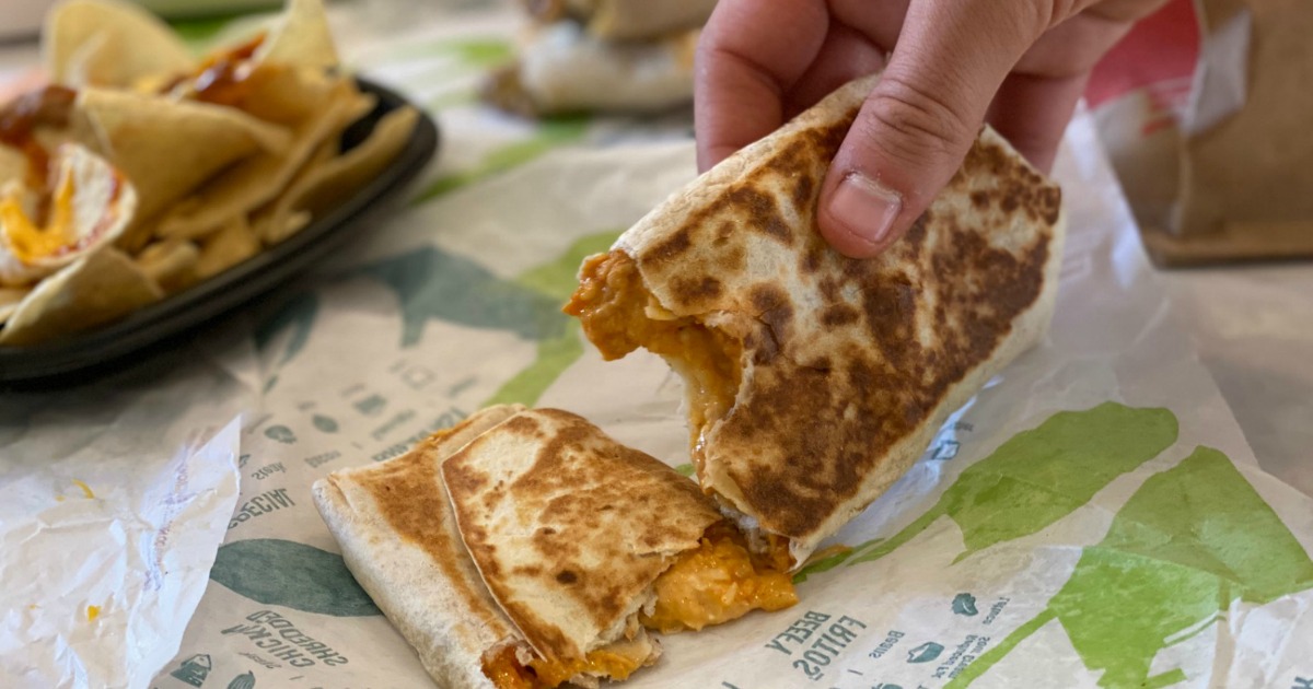 Order Everything On The Taco Bell Dollar Menu For Under 10 Hip2save Order Everything On The Taco Bell Dollar Menu For Under 10 Hip2save