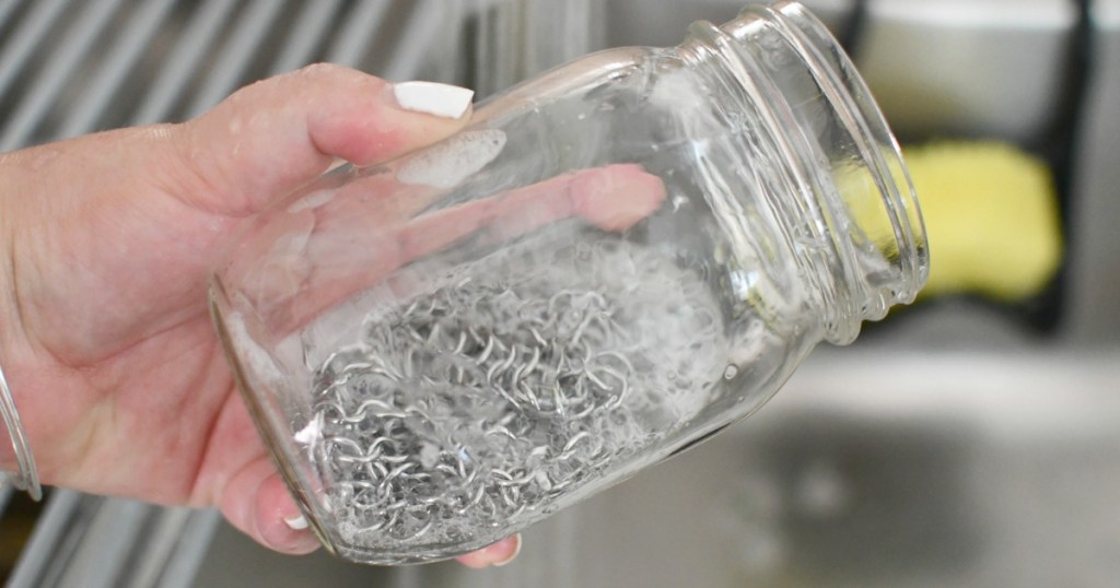 using a chain inside a jar to clean