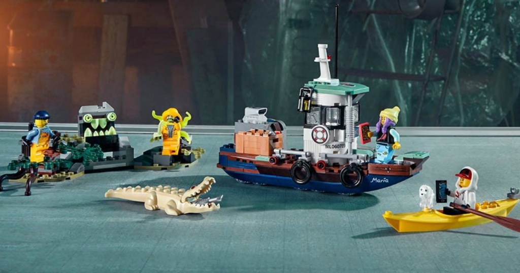 LEGO Hidden Side Shrimp Boat set