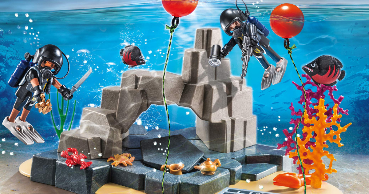 PLAYMOBIL SuperSet Tactical Dive Unit scene with toys under water