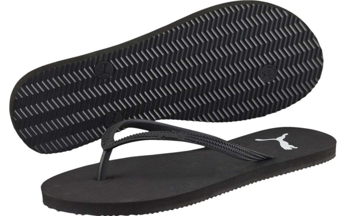 black puma flip flops