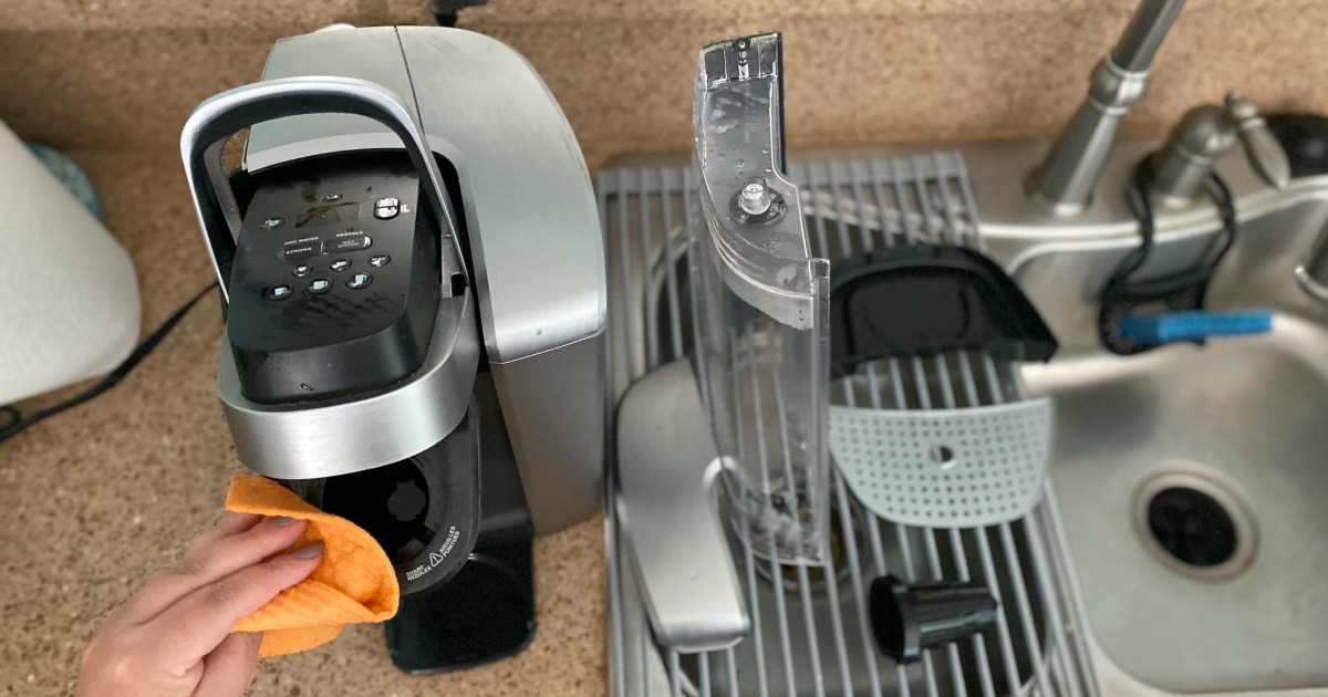 Here's How to Descale a Keurig Coffee Maker Using White Vinegar
