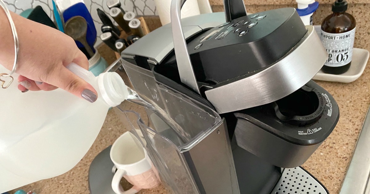 Here's How to Clean a Keurig Coffee Maker Using White Vinegar