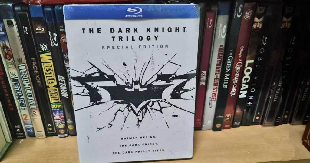 langzaam Pak om te zetten koken The Dark Knight Trilogy Special Edition Blu-ray Only $14.99 on Amazon •  Hip2Save