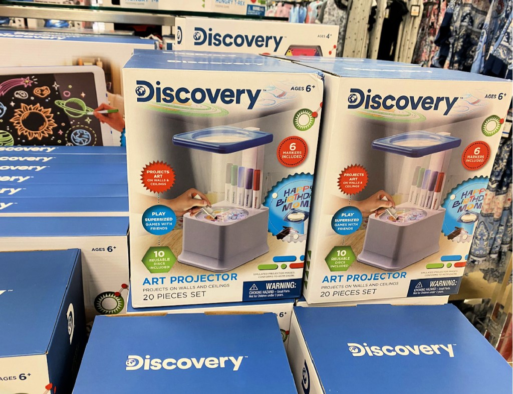 Discovery Kids Art Projector with Six Dry Erase Markers and 10 Reusable Drawing Discs