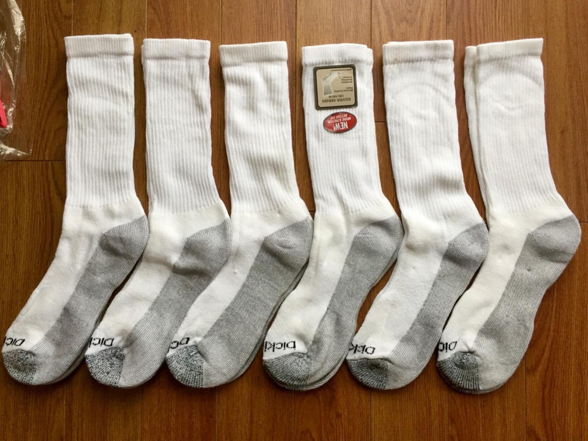 6 pairs of white socks