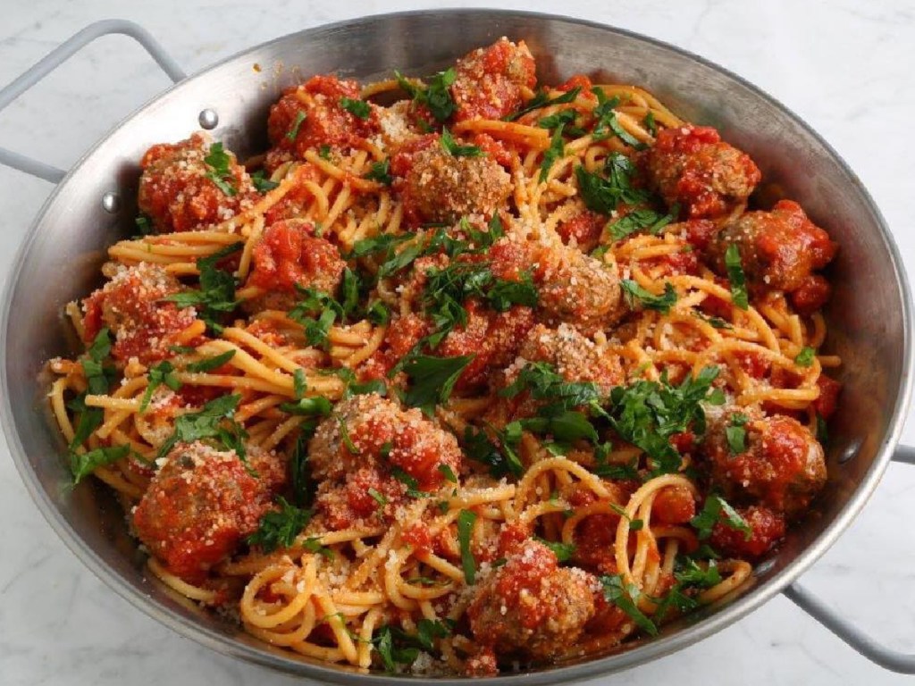 homemade spaghetti and meatballs