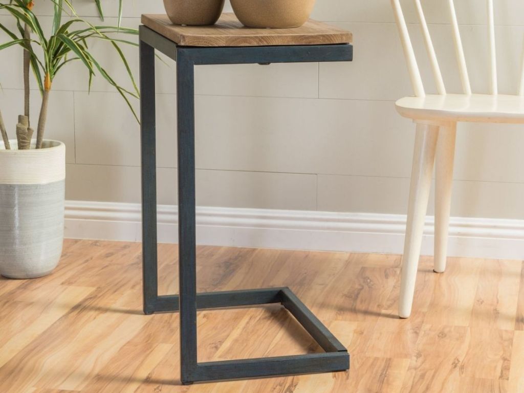 end table with plant on top