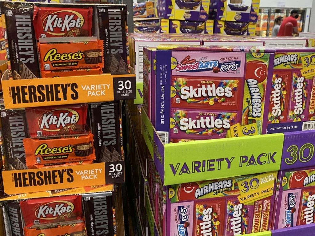 Costco Deals - 🎃Are you the house that gives out full size #candybars for  #halloween?! Right now thi 30 count variety pack is on sale $5 off now only  $14.99! #costcodeals #costco #