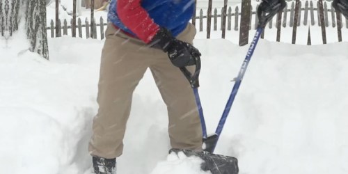 Snow Joe Strain-Reducing Shovel Only $23.90 on Amazon (Regularly $40) | Awesome Reviews