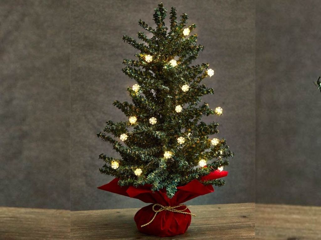 snowflake led lights on tiny Christmas trees