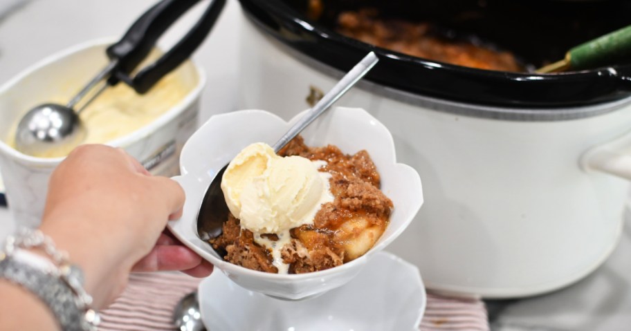 Make Gooey Crock-Pot Apple Dump Cake Using Just 4 Ingredients!