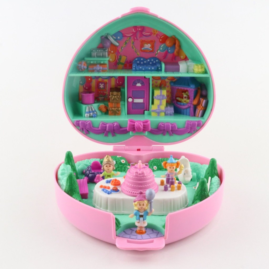 Polly Pocket Party Time Foldable toy
