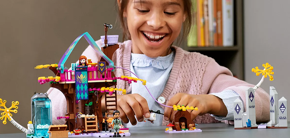 lego enchanted treehouse