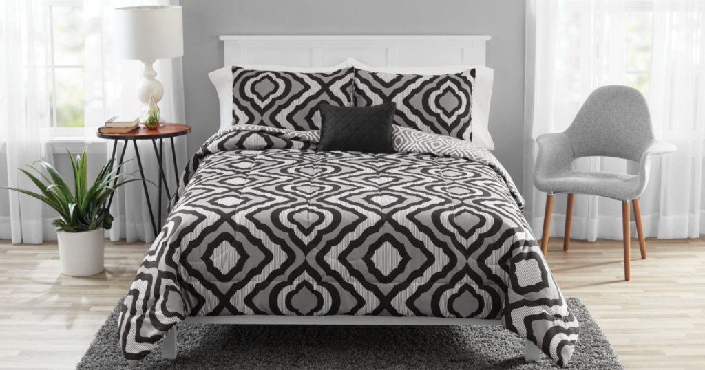 black and white bedding 