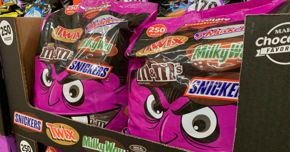 Mars Halloween candy Bags in store display