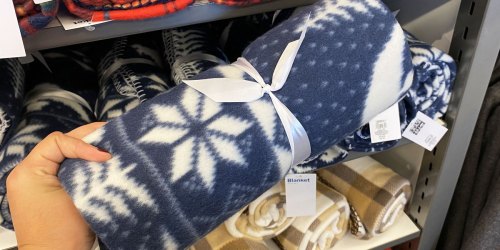 Old Navy Fleece Throw Blankets from $4.50 (Regularly $10+) | Great Gift Idea