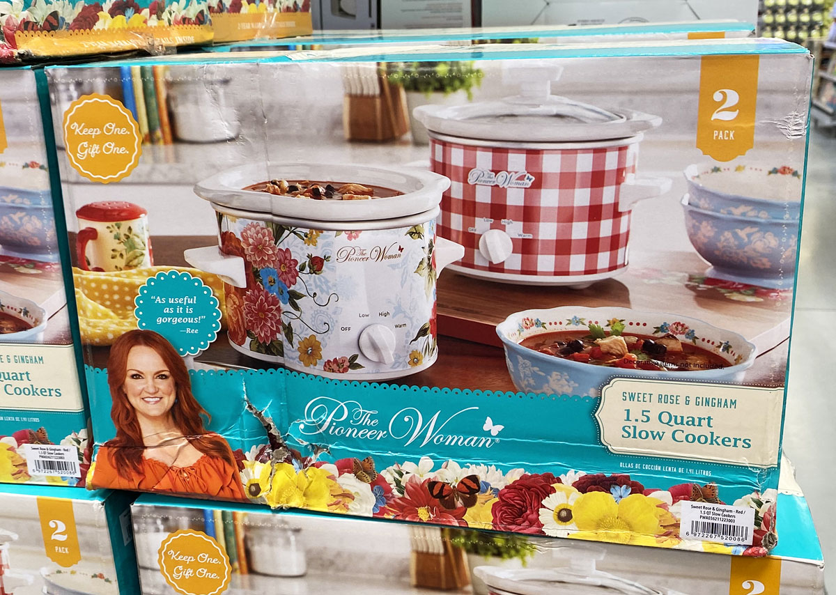 TWO Pioneer Woman 1.5Quart Slow Cookers Just 9.96 at Walmart Black(01)