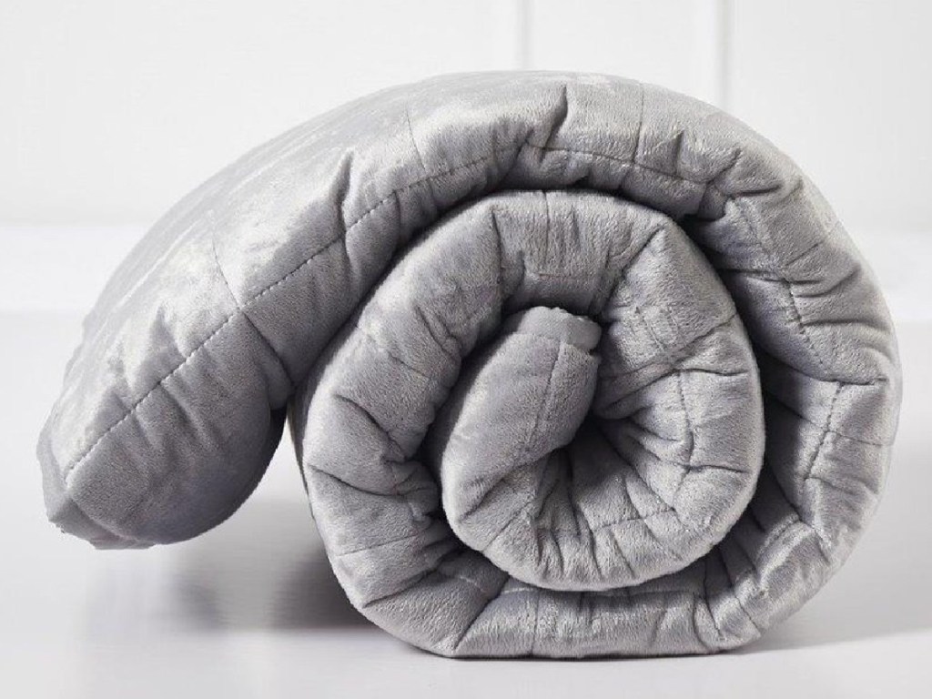 Weighted Blankets Only $24.99 on Zulily | Up to 25lbs