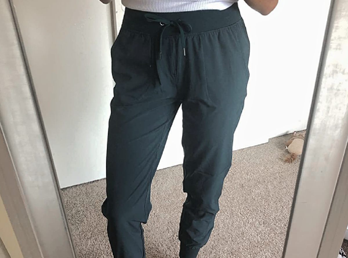 lulu jogging pants