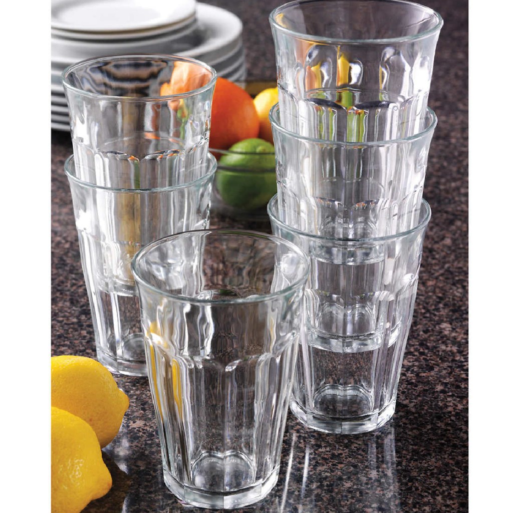glass set with glasses stacked