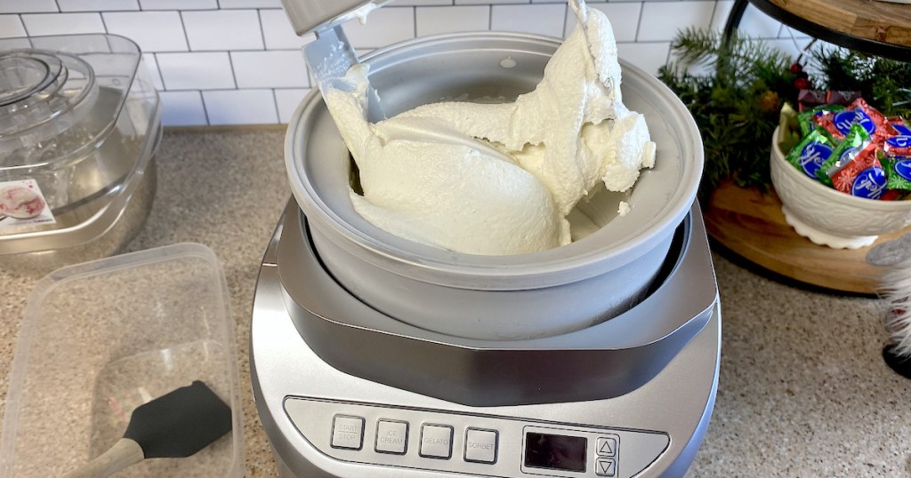 ice cream maker with no lid and vanilla ice cream on blender