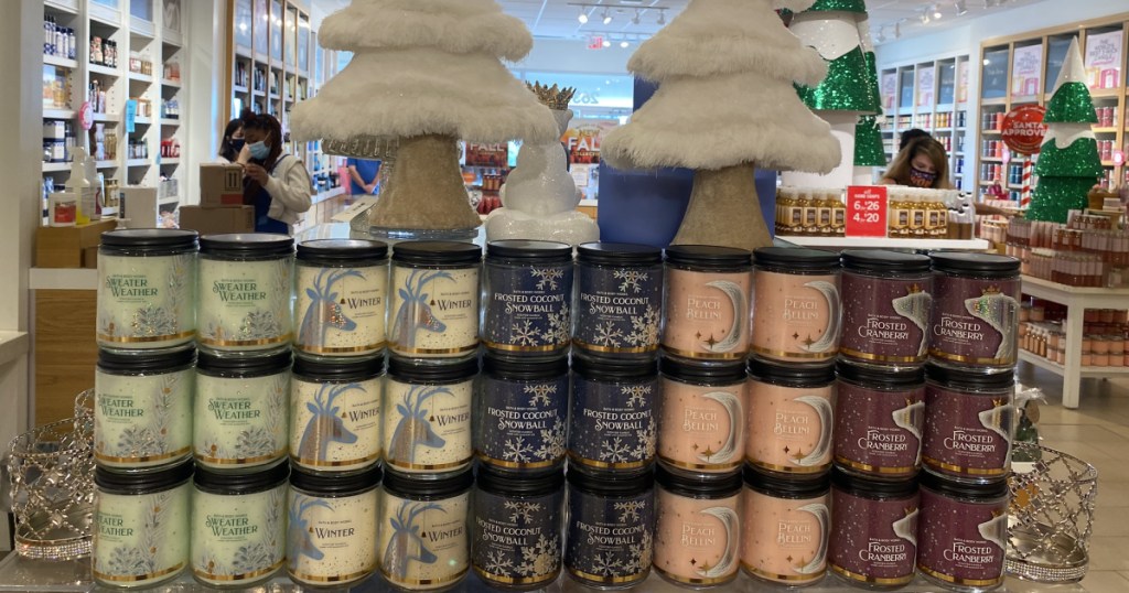 many jar candles at bath and body works in store