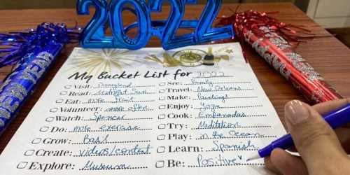 Get Excited for 2022 and Print Our FREE New Year’s Bucket List!