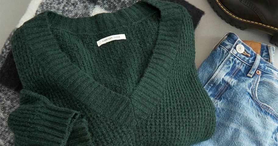 American Eagle Sweater