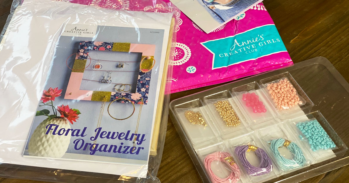 Two Annie's Craft Club Kits Under 10 Shipped Great for Ages 712