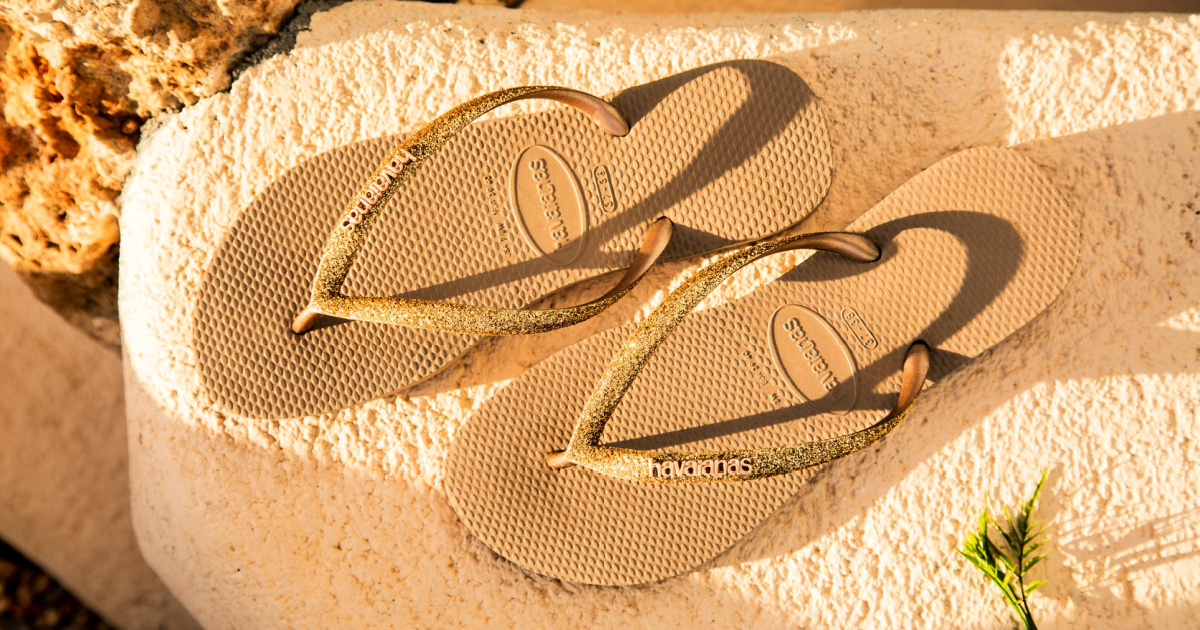 Havaianas Sandals gold glitter tone on beach