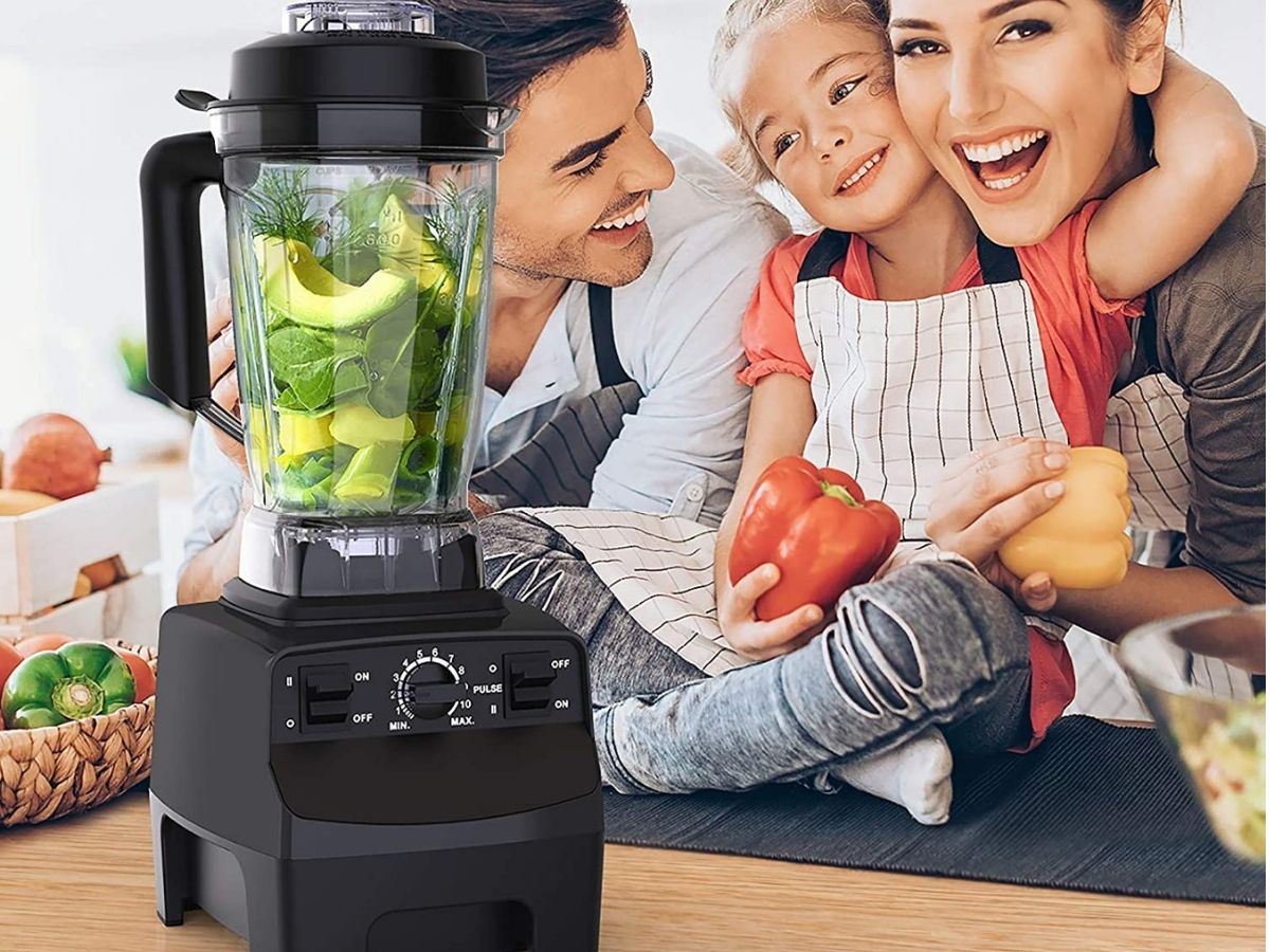 $30 Off 10-Speed Blender on Amazon + Free Shipping | Awesome for Smoothies &