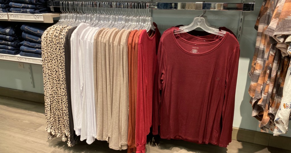 Maurices-long-sleeve-shirts خصم 80% على تصفية موريس |  بلايز وسترات وطماق فقط 3.96 دولار + المزيد