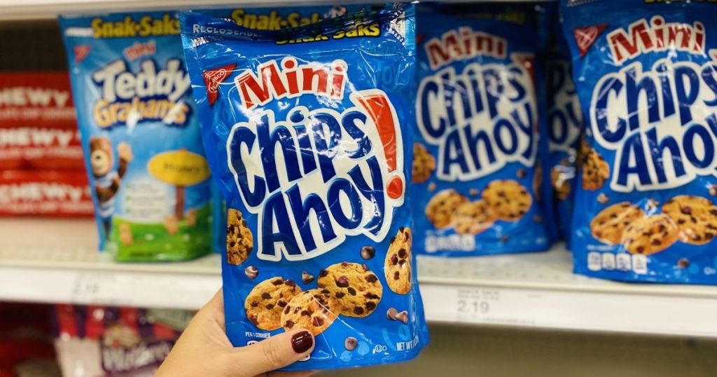 hand holding Nabisco Chips Ahoy Snack Saks