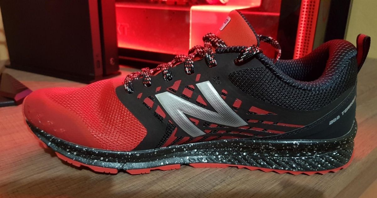 new balance mens shoes red