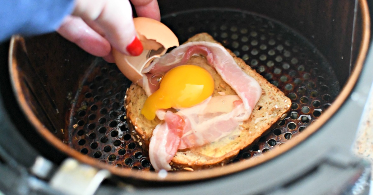 Try This Bacon & Egg Toast Hack Using The Air Fryer!