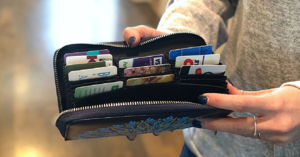 credit cards inside wallet