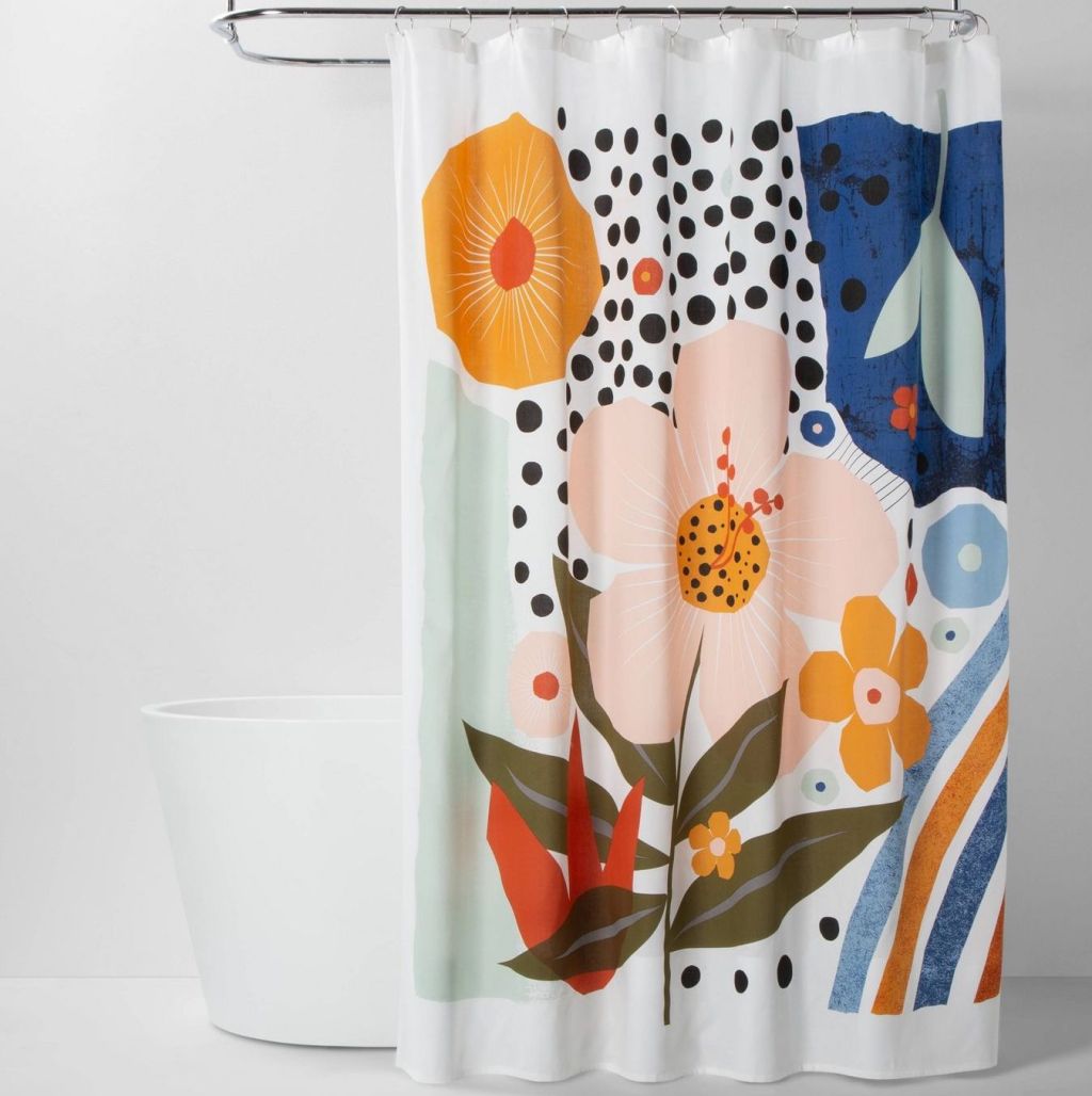 floral graphic shower curtain in bathroom