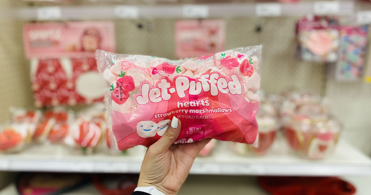 Strawberry hearts-sweets in 855g-addictive strawberry-flavored heart-shaped  marshmallows case and with crispy coverage that will seduce you from the  first bite