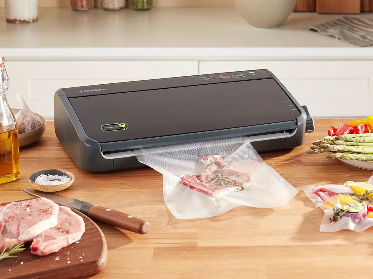 foodsaver fm2106 manual vacuum sealing system with bonus bags