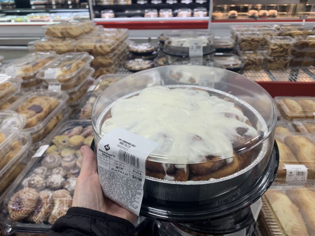This Huge Tray of Cinnamon Rolls is Just $4.98 at Sam's Club